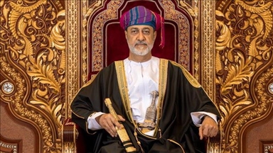 سلطان عمان يهنئ مجتبى خامنئي باختياره مرشدا أعلى لإيران 