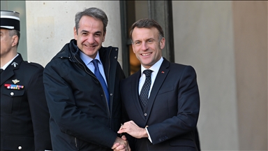 Chypre du Sud : Macron marque sa solidarité avec l’île et défend une mission « purement défensive face à l’Iran »