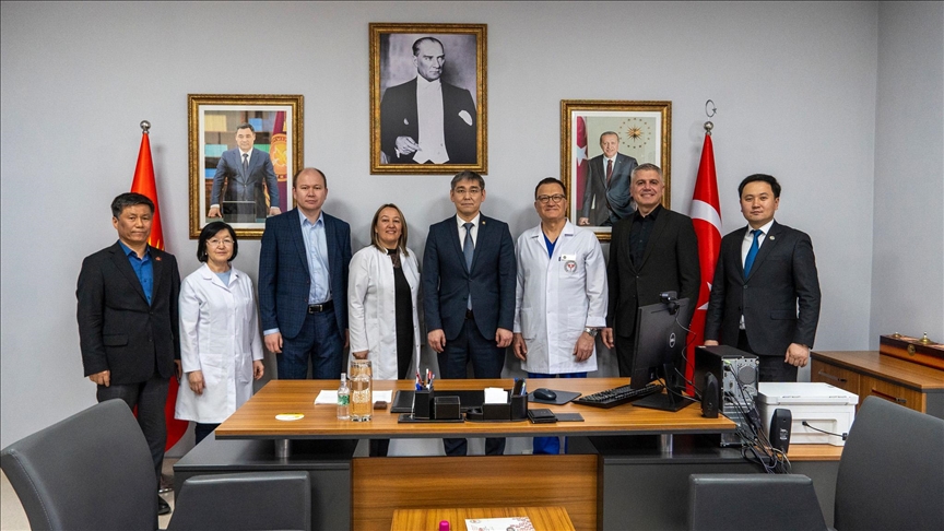 Министр здравоохранения Кыргызстана посетил Кыргызско-Турецкую государственную больницу дружбы