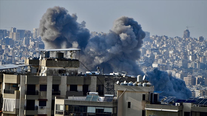İsrail, Lübnan'ın başkenti Beyrut'taki Dahiye bölgesine hava saldırıları düzenledi