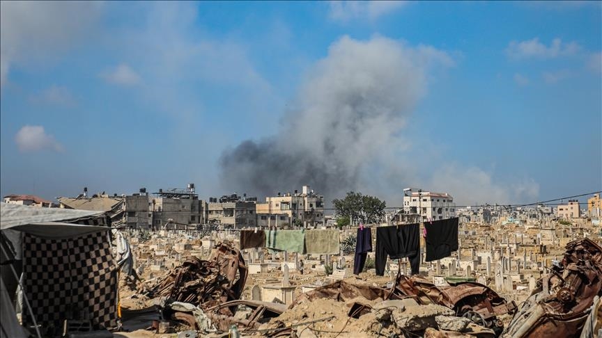 مقتل فلسطيني وإصابة اثنين جراء قصف إسرائيلي على منزل وسط غزة