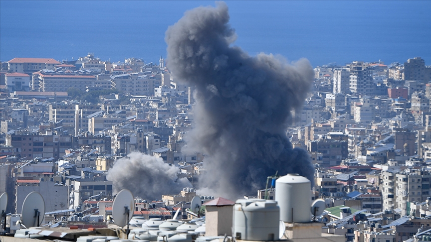 İsrail, Lübnan'ın başkenti Beyrut'taki Dahiye bölgesine hava saldırısı düzenledi