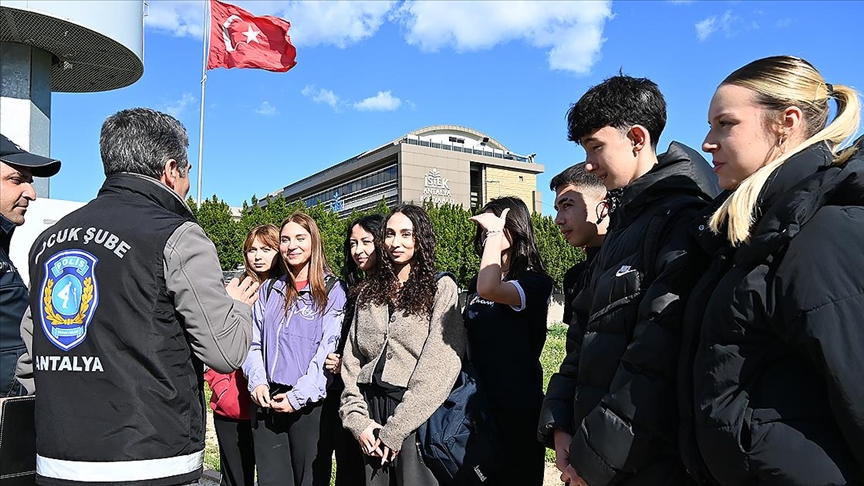 Çocukları suç ve suçlulardan korumanın ilk adımı okul çevrelerindeki önlemlerle atılıyor