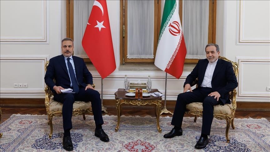 هاکان فیدان بۆ هاوتا ئێرانییەکەی: پێشێل کردنی کایەی ئاسمانیی تورکیا جێگەی قبووڵ نییە