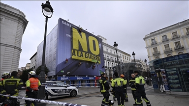 Aktivisti Greenpeacea razvili transparent "Ne ratu" u glavnom gradu Španije