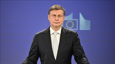 AB, ABD'den Rus petrolüne tavan fiyat uygulamasını sürdürmesini istedi