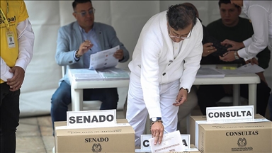 Kolombiya'da Kongre seçimlerini kazanan iktidar psikolojik üstünlüğü elde etti