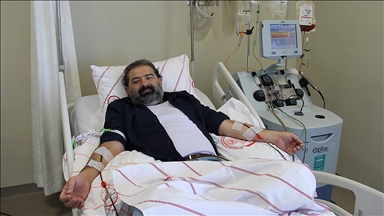 Kök hücre bağışçısı akademisyen, nakil bekleyen hastaya umut oldu