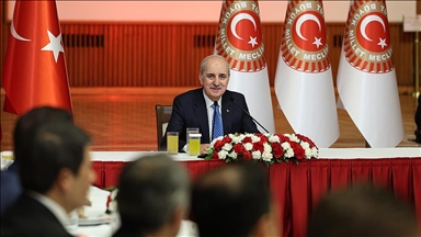 Kurtulmuş, Milli Dayanışma, Kardeşlik ve Demokrasi Komisyonu üyeleriyle iftarda bir araya geldi