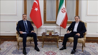 Fidan affirme à son homologue iranien que la violation de l’espace aérien turc est « inacceptable »