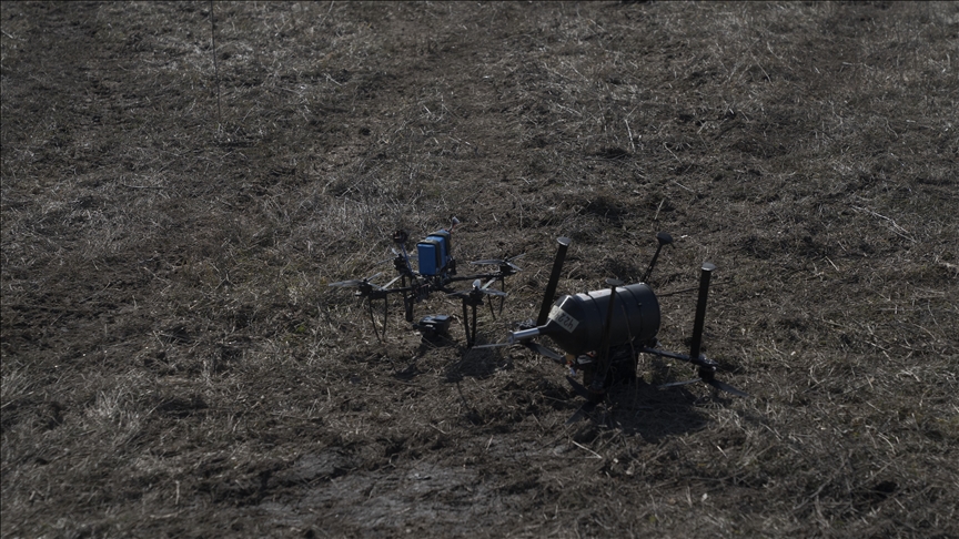 Les Émirats arabes unis disent avoir intercepté des missiles balistiques et des drones iraniens