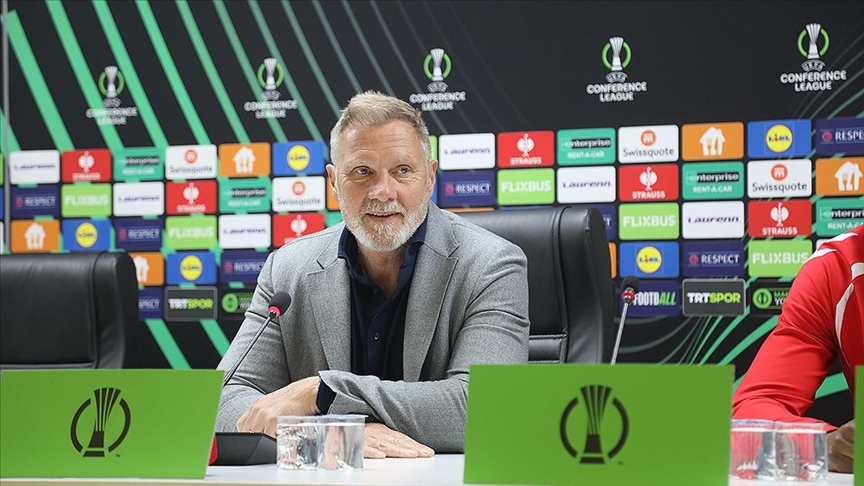 Samsunspor Teknik Direktörü Fink: Taraftarlarımızın önünde tekrar bir tarih yazabiliriz