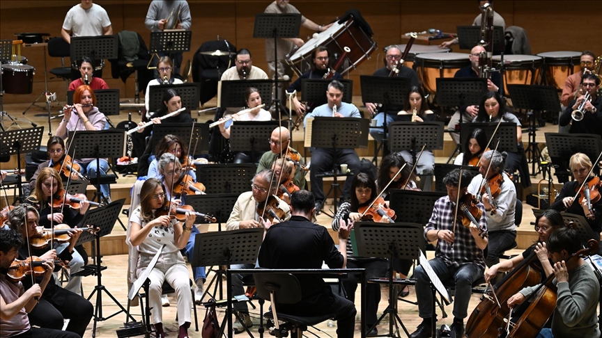 CSO, ödüllü besteci Cem Esen'in "Çanakkale Senfonik Şiiri"nin dünya prömiyerini yapacak