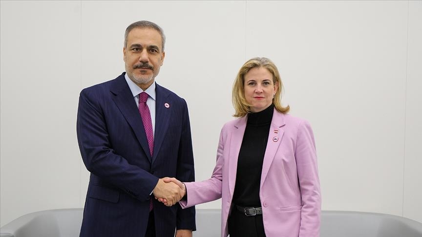 Глава МИД Австрии выразила поддержку Турции