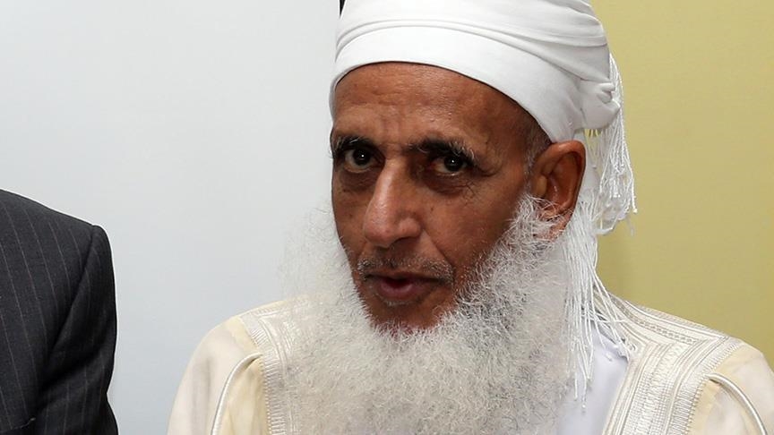 مفتي عُمان يهنئ بانتخاب مجبتى خامئني ويدعوه لمناصرة فلسطين