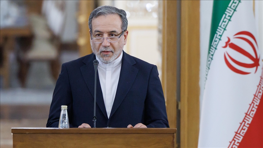 طهران تتهم واشنطن بالتلاعب في الأسواق عبر نشر أخبار "كاذبة"