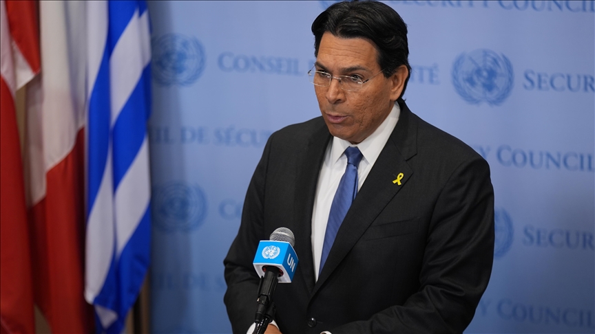 Israel's UN envoy dodges question about white phosphorus use in Lebanon