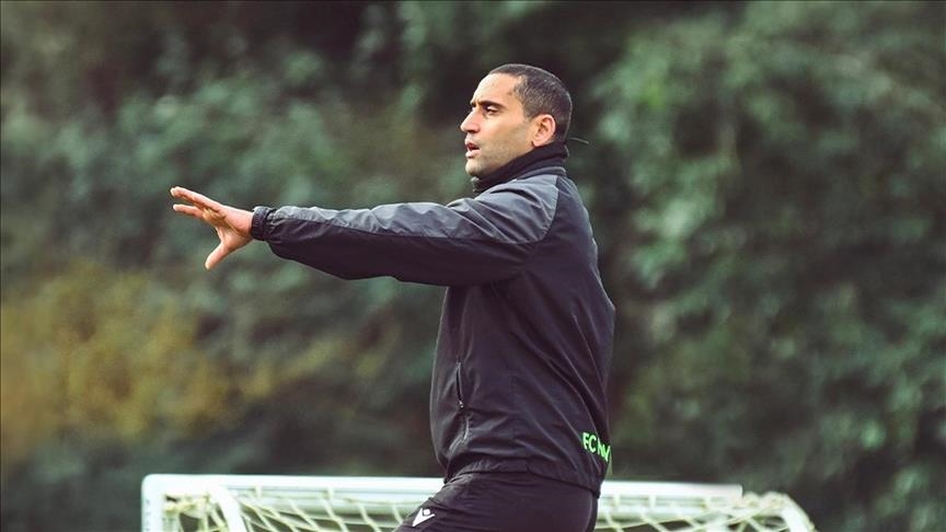 قدم.. نانت الفرنسي يقيل القنطاري ويعين خليلودزيتش مدربا للفريق