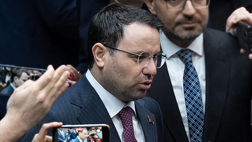 Adalet Bakanı Gürlek: Mahkeme salonları siyaset arenası değildir, burada yalnızca yargılama yapılır