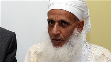 مفتي عُمان يهنئ بانتخاب مجبتى خامئني ويدعوه لمناصرة فلسطين