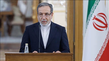 طهران تتهم واشنطن بالتلاعب في الأسواق عبر نشر أخبار "كاذبة"