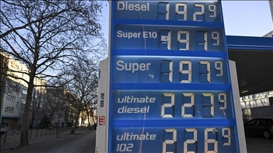 Çmimet e naftës rriten pavarësisht bisedimeve për lirimin e rezervave 