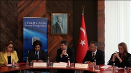 Une table ronde sur les relations entre la Türkiye et l'OTAN organisée à Paris