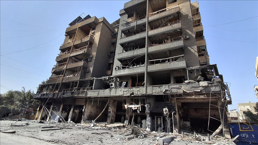 17 قتيلا و32 مصابا بغارات إسرائيلية على لبنان