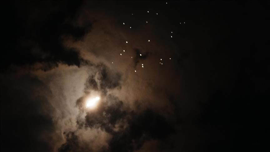 Le Koweït annonce que ses systèmes de défense ripostent à une nouvelle vague d’attaques de missiles et de drones