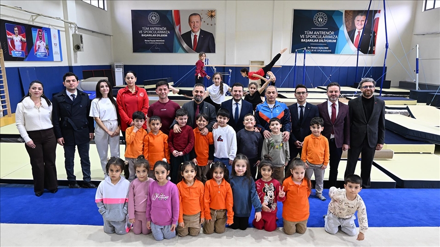 Gaziantep'te uluslararası standartlarda yapılan cimnastik salonunda geleceğin şampiyonları yetişecek