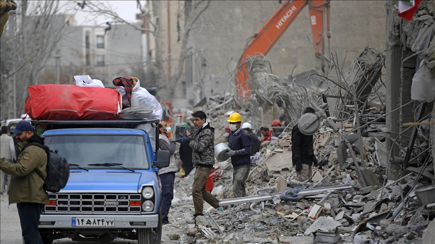 Журналисты «Анадолу» запечатлели площадь Рисалет в Тегеране, которая подверглась атаке Израиля и США