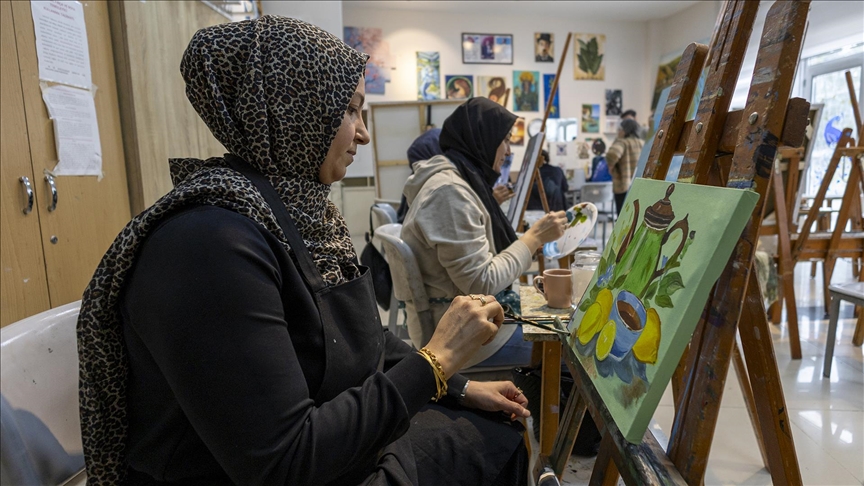 İkinci baharlarında tanıştıkları resimle hayata tutunuyorlar