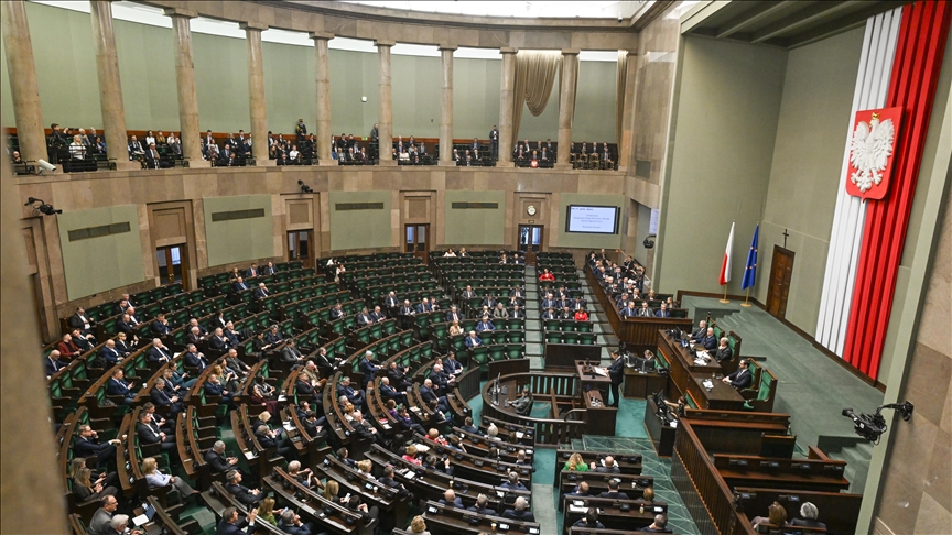 Warsaw moves to ban night-time alcohol sales across city from June