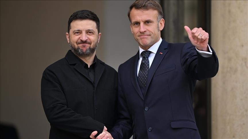 Volodymyr Zelensky sera reçu vendredi par Emmanuel Macron à Paris