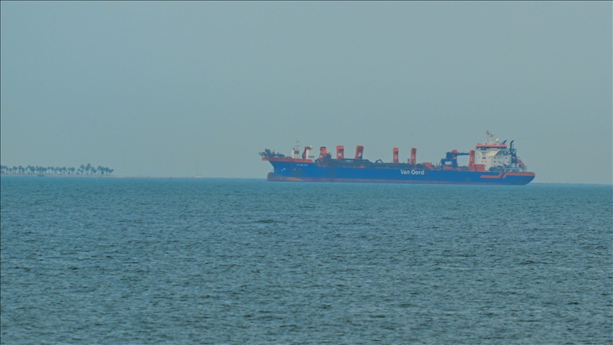 China: Mantener la región "segura y estable" es de interés general tras nuevos ataques a buques en el estrecho de Ormuz