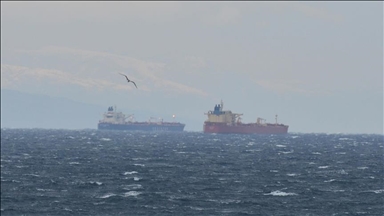 إيران تنفي السماح لناقلات النفط الهندية بالمرور عبر مضيق هرمز