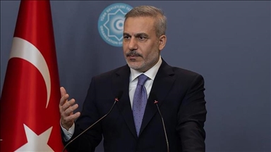 Wezîrê Karên Derva Fîdan: Em li dijî her cure planê ne ku li Îranê dibin sedama şerê navxweyî  ne