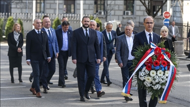 Polaganjem vijenca na mjestu atentata obilježena 23. godišnjica ubistva Zorana Đinđića
