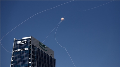 Sirens sound across central Israel from Iranian missiles as Netanyahu speaks