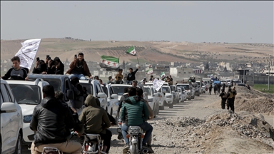 Suriye'nin Şuyuk beldesi sakinleri mutabakat sonrası köylerine dönmenin mutluluğunu yaşıyor