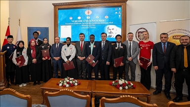 İstiklal Marşı'nın kabulünün 105. yılı dolayısıyla "4 Şehir 4 Mekan 4 Akif" sempozyumu düzenlendi