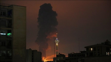 Ledakan keras terjadi di Teheran setelah Israel umumkan gelombang serangan baru