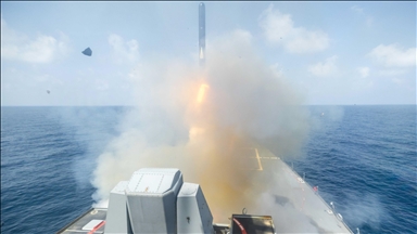 Incendie à bord de l’USS Gerald R. Ford en mer Rouge, le porte‑avions américain reste opérationnel