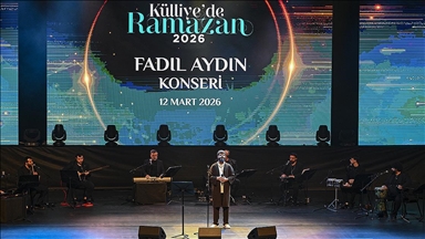 "Külliye'de Ramazan" etkinliklerinde Fadıl Aydın konser verdi