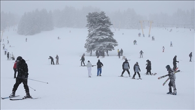 Uludağ'da sezonun bayram ve ara tatille zirvede kapanması bekleniyor
