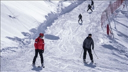 Li navendên xweşiqitandinê qalindahiya berfê herî zêde bi 274 santêmî va li Palandokenê hat pîvan