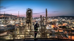 Türkiye zorunlu petrol stoklarını piyasaya açıyor