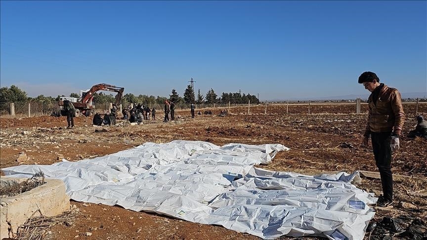 سوريا.. العثور على مقبرة جماعية لضحايا مكبلي الأيدي في درعا