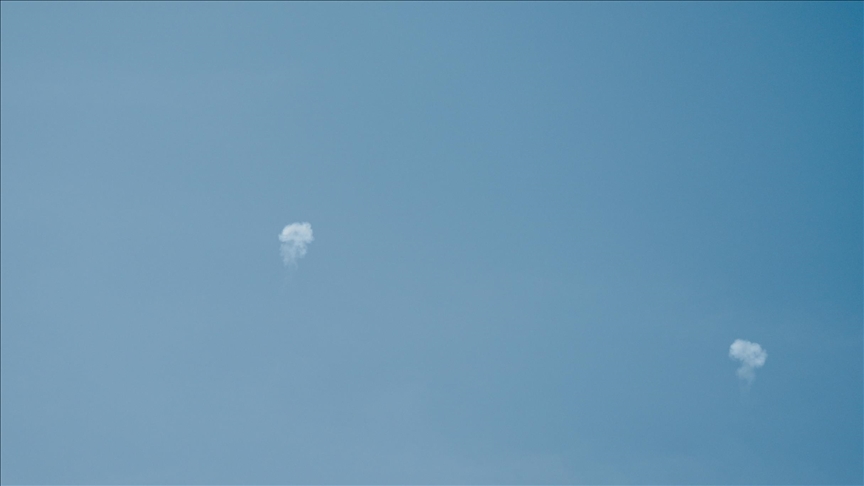 إسرائيل.. انفجارات بسماء القدس نتيجة اعتراض صواريخ إيرانية