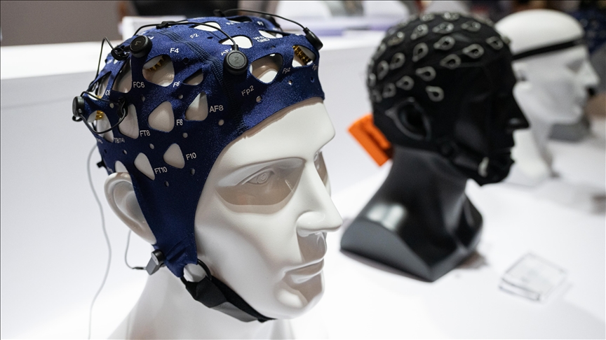 China approves 1st implantable brain-computer interface device